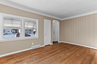 19595 Waldron St in Roseville, MI - Building Photo - Building Photo