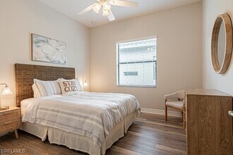 3471 Pacific Dr in Naples, FL - Building Photo - Building Photo