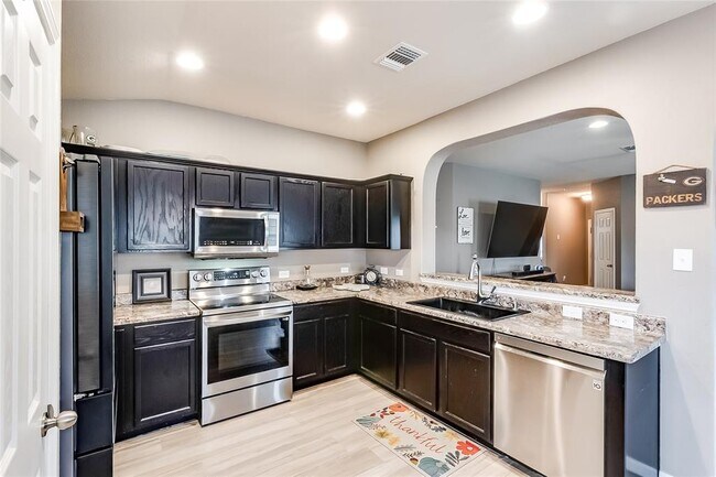 property at 1613 Wedgewood Trl