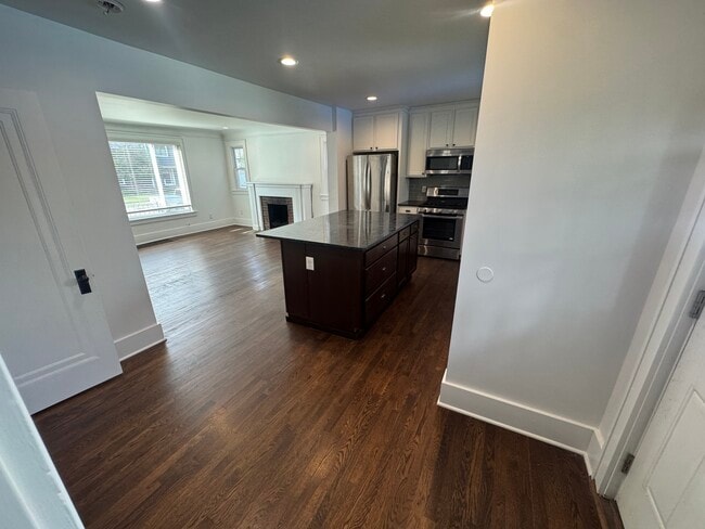 827 Longfellow Ave in Royal Oak, MI - Foto de edificio - Building Photo