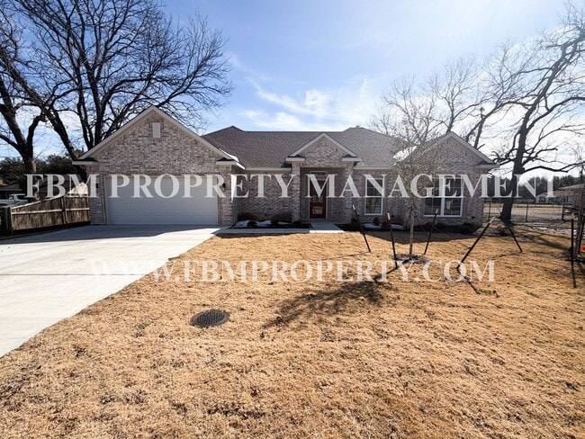 property at 903 Sunrise Ave