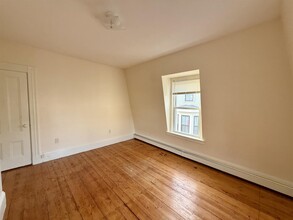 14 Tufts St, Unit 3 in Cambridge, MA - Building Photo - Building Photo