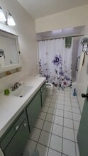 16418 Halldale Ave, Unit 2 in Gardena, CA - Building Photo - Building Photo