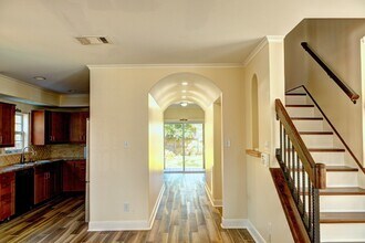 610 Enid St in Houston, TX - Foto de edificio - Building Photo