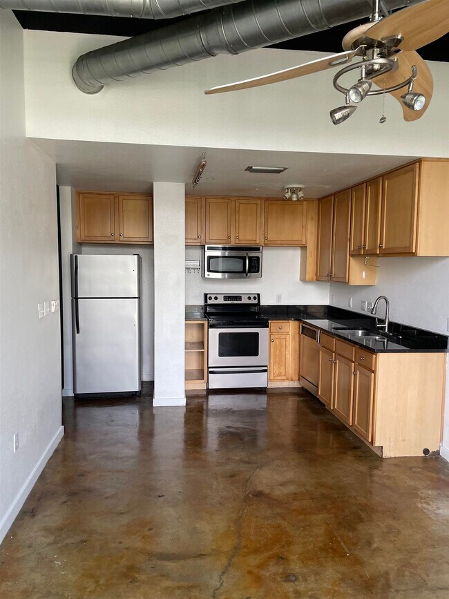 property at 420 N Adams St