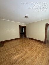 2420 S 31st St in Milwaukee, WI - Foto de edificio - Building Photo
