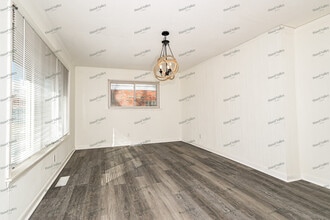 841 Lebon Dr in St. Louis, MO - Building Photo - Building Photo