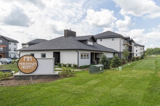 Mortensen Heights in Ames, IA - Foto de edificio - Building Photo