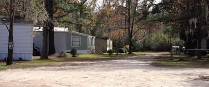 2800 County Road 13A S in Elkton, FL - Building Photo - Building Photo