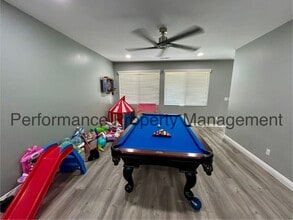 11708 Valley Forge Way in Bakersfield, CA - Building Photo - Building Photo