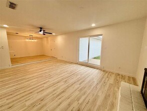 8835 Township Ct in Fort Worth, TX - Foto de edificio - Building Photo