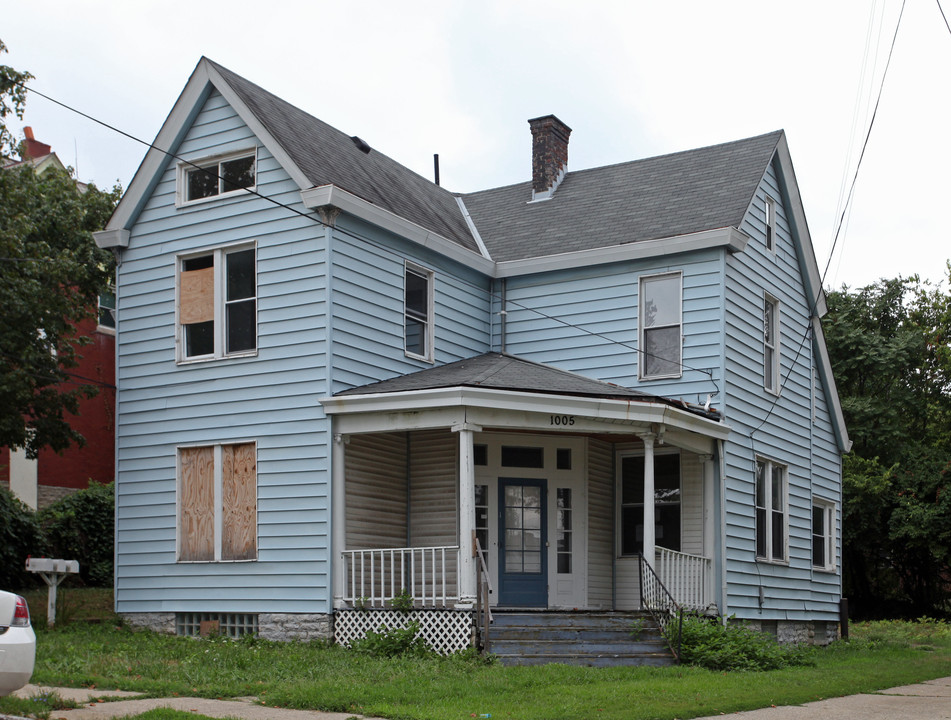 1005 Rosemont Ave in Cincinnati, OH - Building Photo