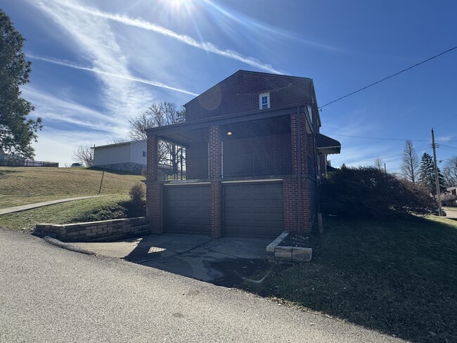 801 Broadway Ave in East Mckeesport, PA - Building Photo - Building Photo