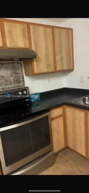 property at 2050 NE 167th St