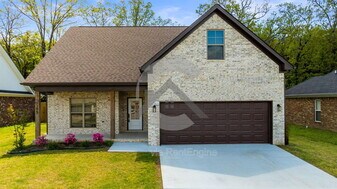 1295 Acuff Ln in Conway, AR - Building Photo