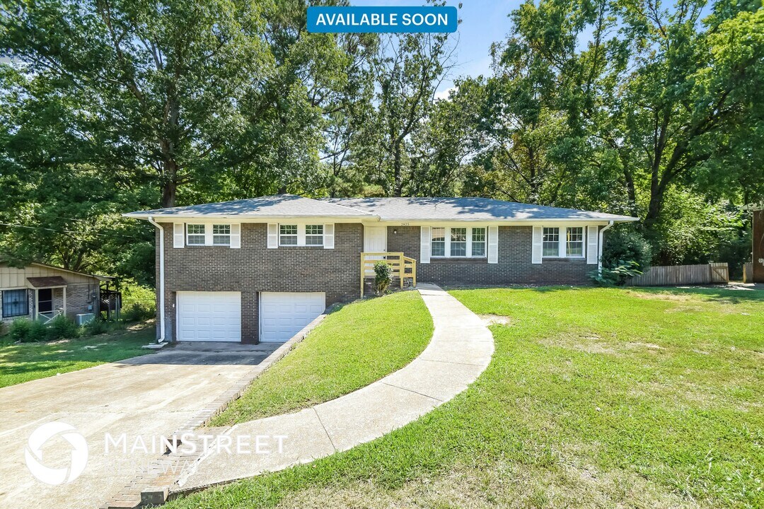 2825 2nd St NW in Center Point, AL - Building Photo