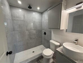 8 Miller Ave in Mission, TX - Building Photo - Building Photo