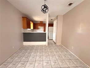 2210 Elisa Ln in Edinburg, TX - Building Photo - Building Photo