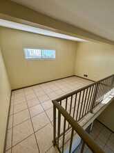 9256 Wakefield Ave, Unit 6 in Los Angeles, CA - Building Photo - Building Photo