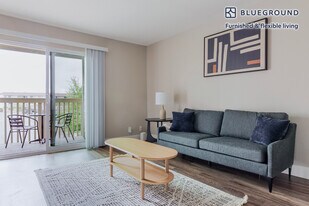 644 Edgewater Blvd in Foster City, CA - Building Photo