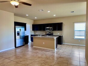 10211 Fulton Ave in Austin, TX - Building Photo - Building Photo