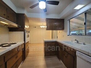 6349 Seastone Way in Sacramento, CA - Building Photo - Building Photo