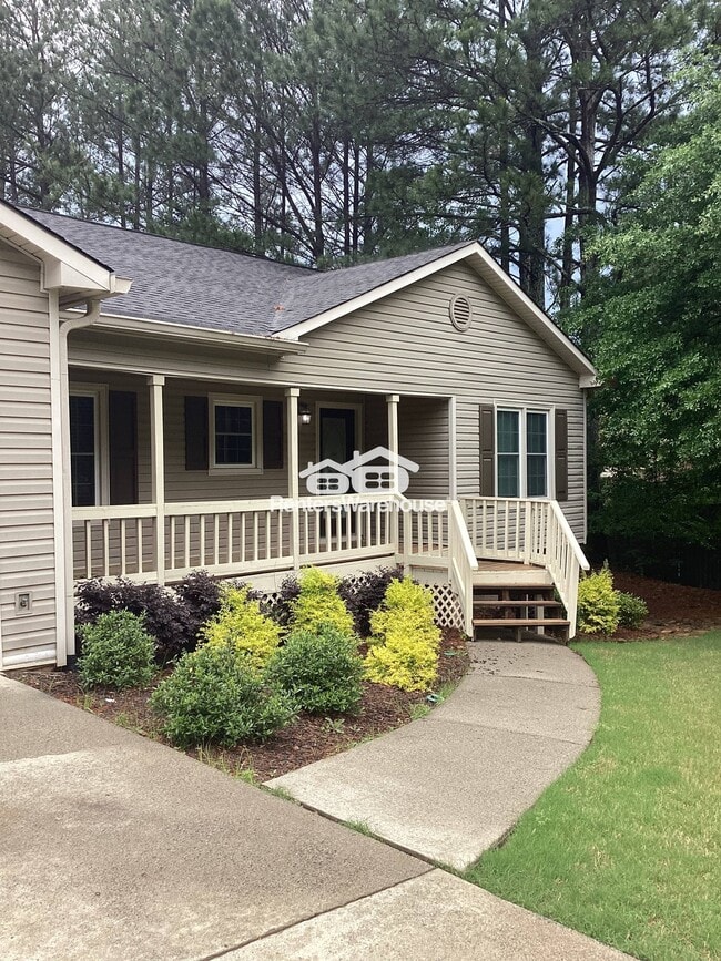 960 Garner Spring Ln in Sugar Hill, GA - Building Photo - Building Photo