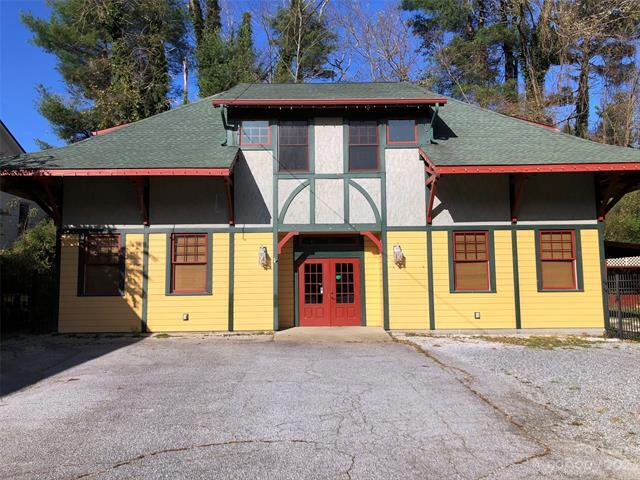 24 W Main St Photo