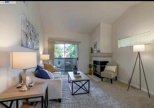 6986 Stagecoach Rd, Unit E in Dublin, CA - Foto de edificio - Building Photo