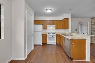 500 Algerita Dr in Georgetown, TX - Building Photo