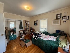 25 Knapp St, Unit 1 in Somerville, MA - Building Photo - Building Photo