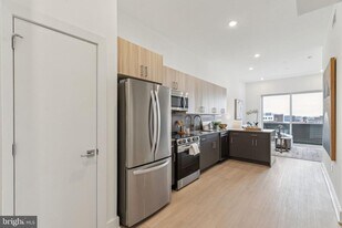 1731 Tilghman St in Philadelphia, PA - Building Photo