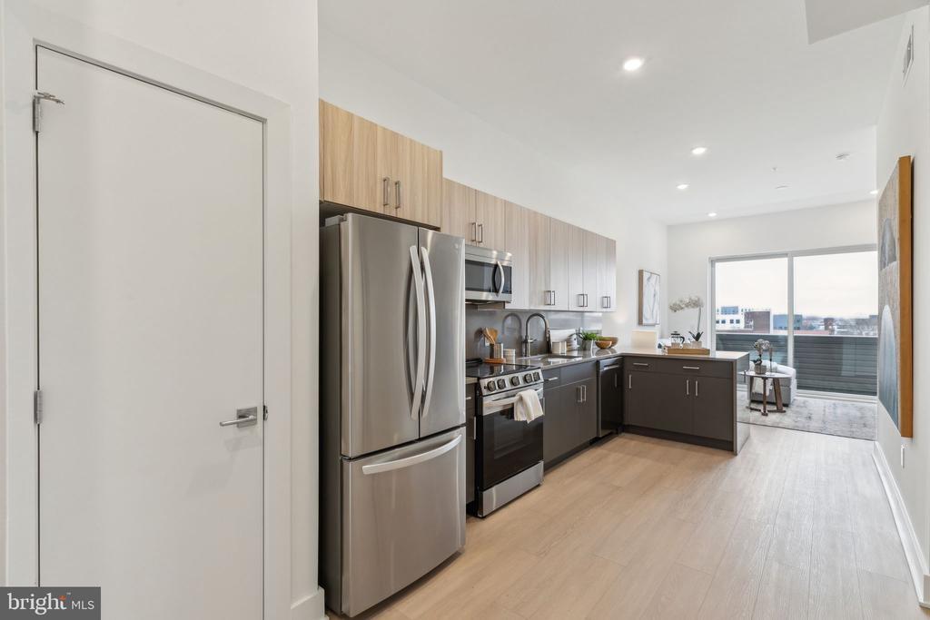 1731 Tilghman St in Philadelphia, PA - Building Photo
