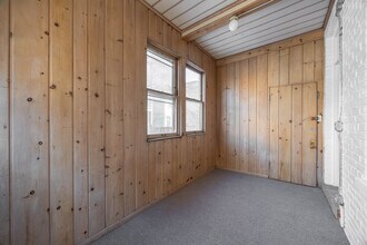 2132 W Concord Pl, Unit 1 in Chicago, IL - Building Photo - Building Photo