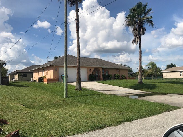 property at 2637 SW 27th St