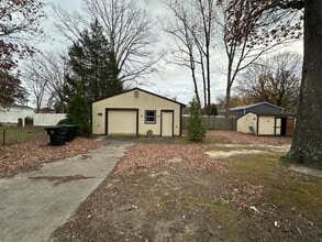 206 Bittlewood Ave in Berlin, NJ - Foto de edificio - Building Photo