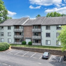 802 Claytor Square in Blacksburg, VA - Building Photo - Building Photo