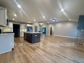 7810 Patrick Ave in Lincoln, NE - Building Photo - Building Photo