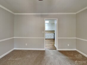 4989 Mossy Ct in Stone Mountain, GA - Building Photo - Building Photo