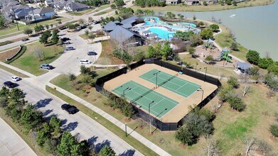 30327 Tall Fescue Dr in Fulshear, TX - Building Photo - Building Photo