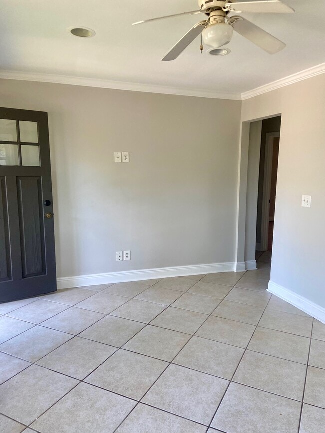 2209 Center Way S in Birmingham, AL - Building Photo - Building Photo