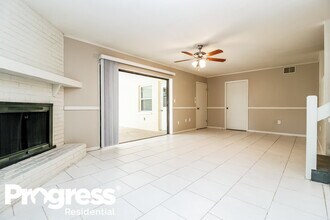 2971 Longbrooke Way in Clearwater, FL - Building Photo - Building Photo