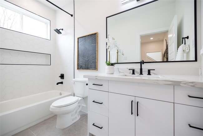 4010 Yellowstone Blvd in Houston, TX - Building Photo - Building Photo