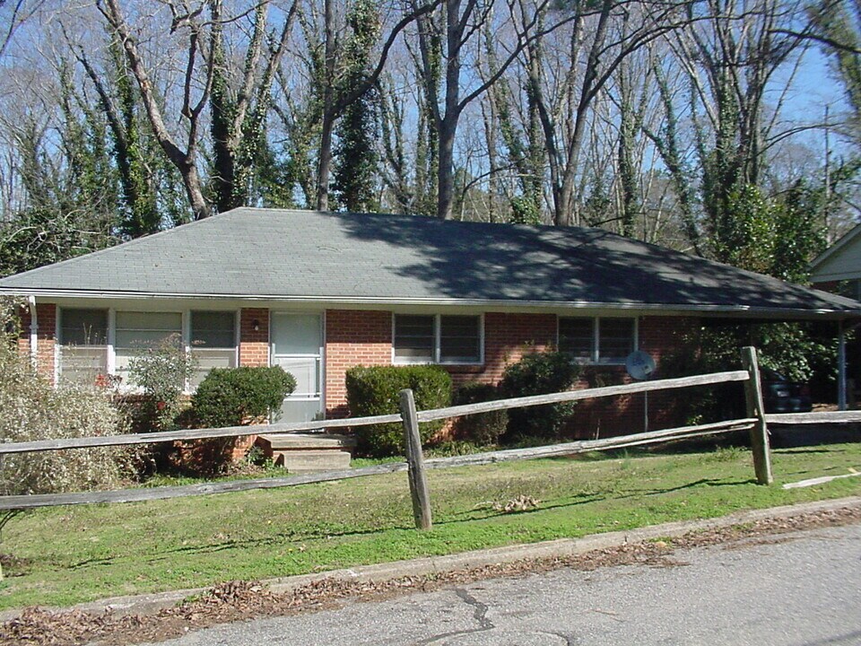 559 Woodland Hills Dr in Athens, GA - Building Photo