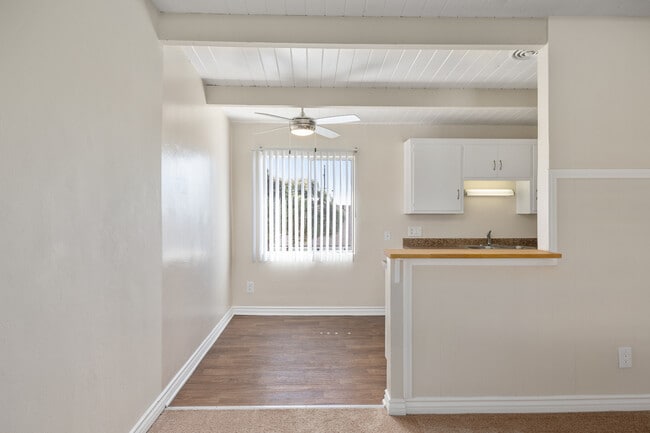 Sea Breeze Garden Apartments
