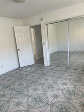 711 W 81st St in Los Angeles, CA - Building Photo - Floor Plan