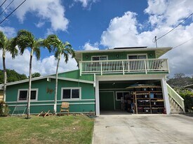 1030 Kahili Pl in Kailua, HI - Building Photo