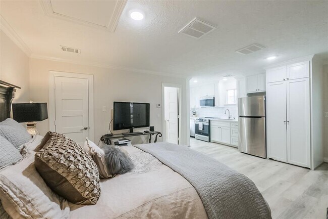 2631 Persa St-Unit -B in Houston, TX - Building Photo - Building Photo