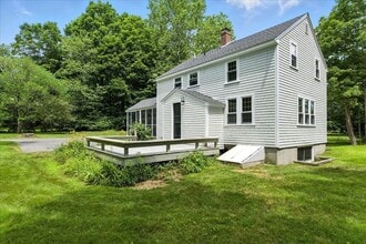 105 N Main St in Sherborn, MA - Building Photo - Building Photo