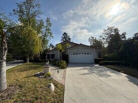 2966 Chippewa Ave in Simi Valley, CA - Building Photo